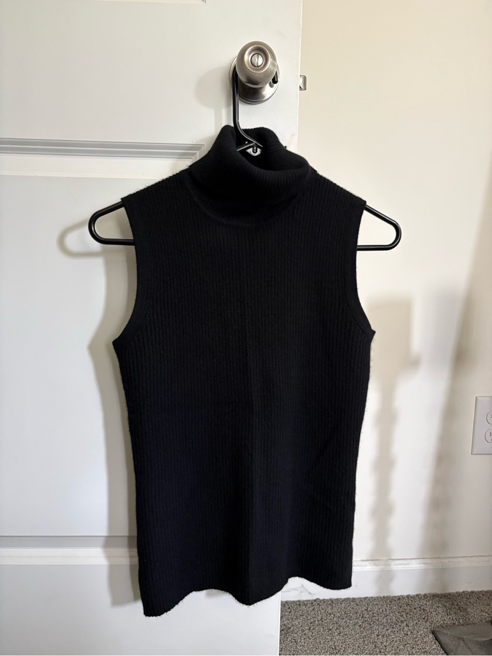 White + Warren Cashmere Black Sleeveless Turtleneck Sweater